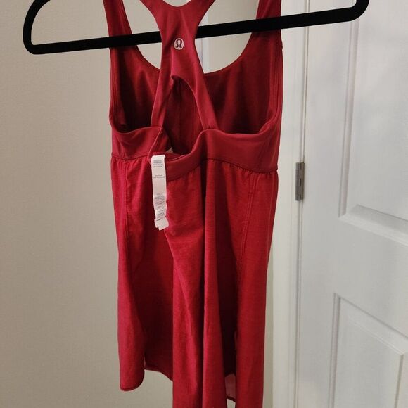 Lululemon Venus Tank, Size 4, Cranberry - Picture 8 of 11